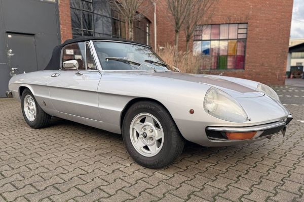 Alfa Romeo Spider Veloce 2000 1977 107632