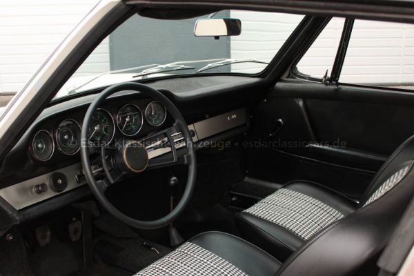 Porsche 911 2.0 1967 70859