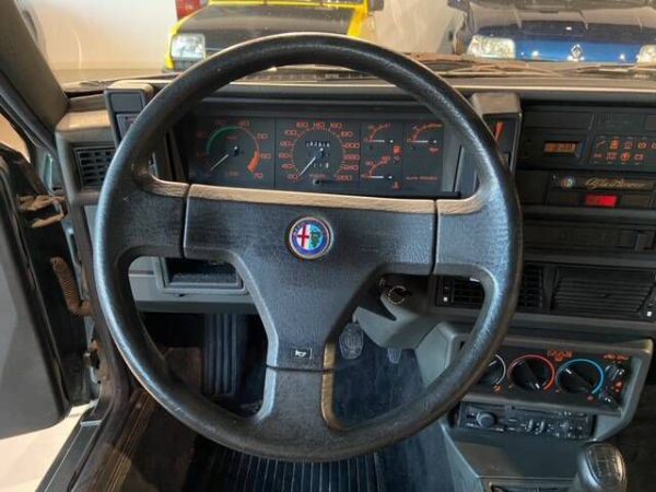 Alfa Romeo 75 2.0 Twin Spark 1989 59320