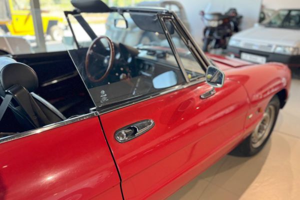 Alfa Romeo 1.6 Spider 1985 60021