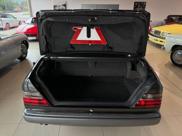 Mercedes-Benz E 320 1995 83077