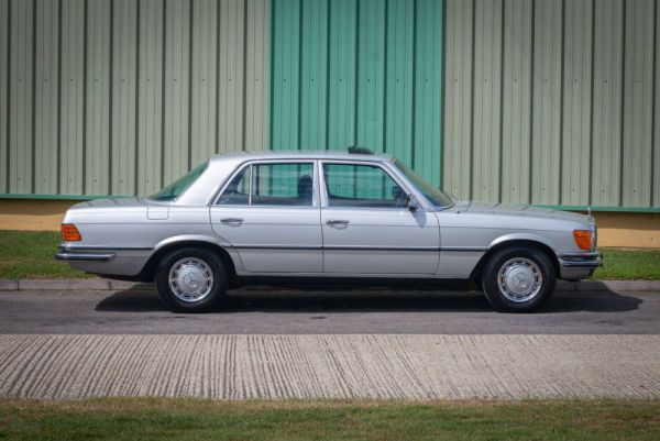 Mercedes-Benz 280 SE 1975 79447