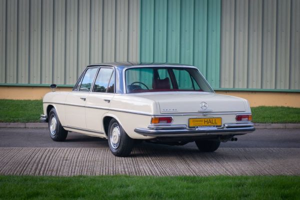 Mercedes-Benz 280 SE 1969 109314