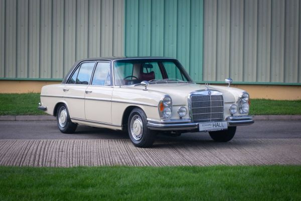 Mercedes-Benz 280 SE 1969 109317