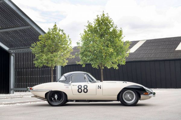 Jaguar E-Type 3.8 1961 15227