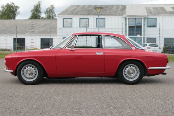 Alfa Romeo Giulia 1600 GT Junior 1976