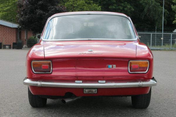 Alfa Romeo Giulia 1600 GT Junior 1976 14604