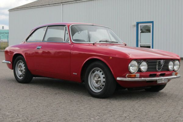 Alfa Romeo Giulia 1600 GT Junior 1976 14608