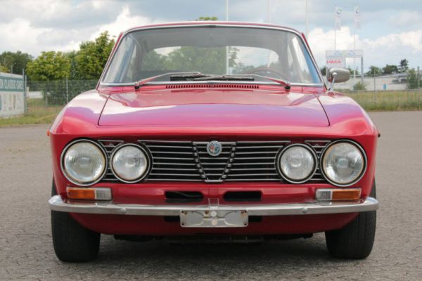 Alfa Romeo Giulia 1600 GT Junior 1976 14609