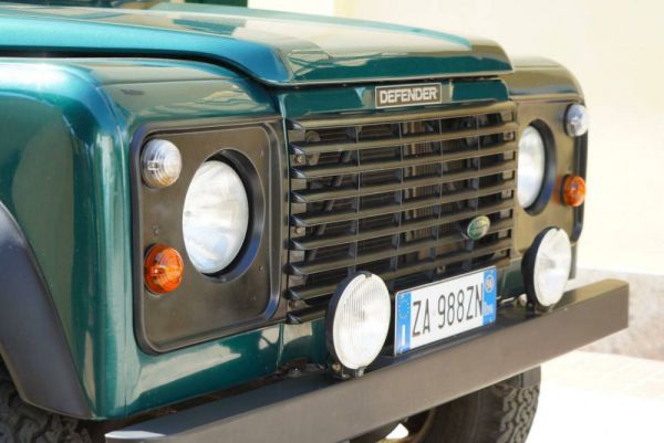 Land Rover Defender 90 1996 14539