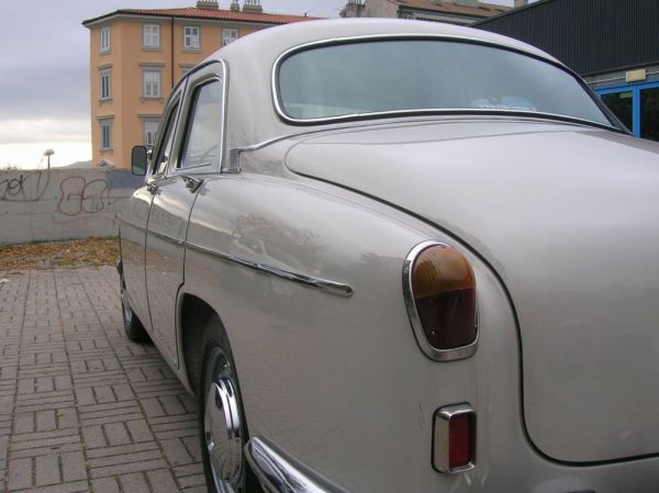 Alfa Romeo 1900 Super Berlina 1957 13530