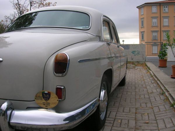 Alfa Romeo 1900 Super Berlina 1957 13531