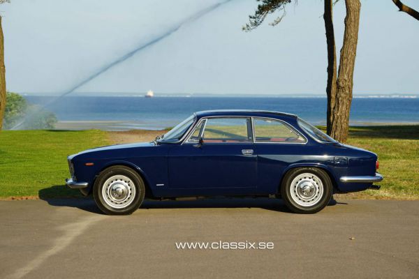 Alfa Romeo Giulia 1600 Sprint GT 1966 13197