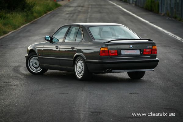 BMW M5 1990 13220