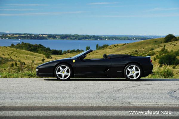 Ferrari F 355 Spider 1997 98907