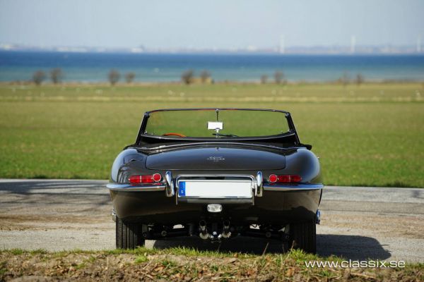 Jaguar E-Type 4.2 1966 105134