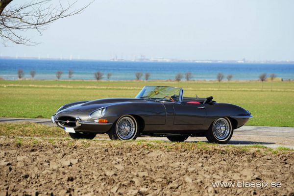 Jaguar E-Type 4.2 1966 105137