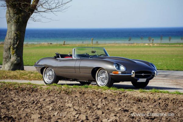 Jaguar E-Type 4.2 1966 105138