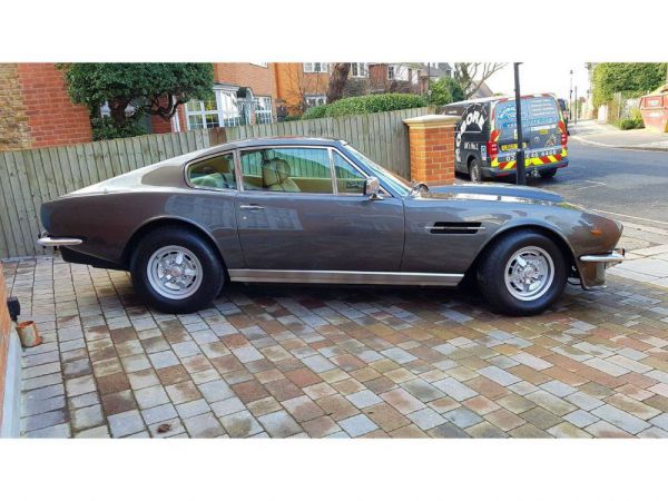 Aston Martin V8 1979 13003