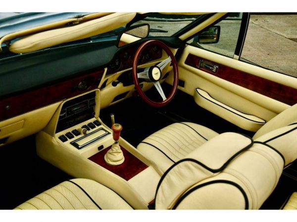 Aston Martin V8 Vantage Volante 1980