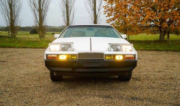 Aston Martin Lagonda 1982