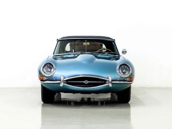 Jaguar E-Type 4.2 1967 50882