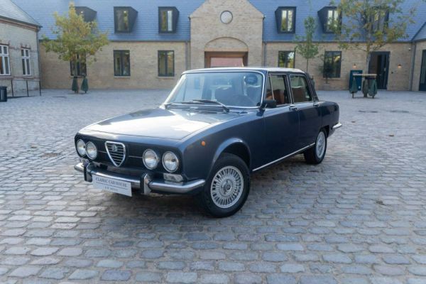 Alfa Romeo 2000 Berlina 1976 11159