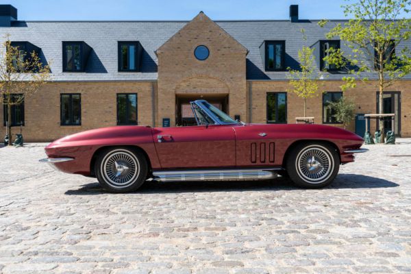 Chevrolet Corvette Sting Ray Convertible 1965