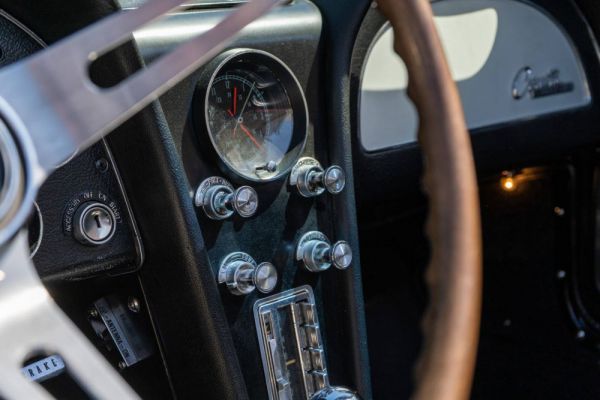 Chevrolet Corvette Sting Ray Convertible 1965 11223