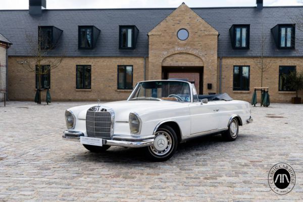 Mercedes-Benz 220 SE b 1963 11302