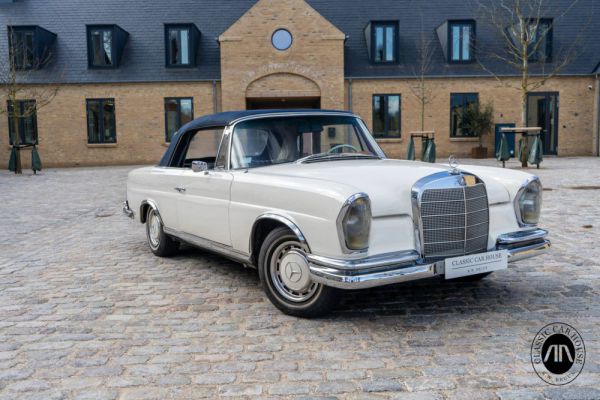 Mercedes-Benz 220 SE b 1963 11304