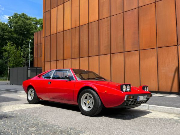 Ferrari Dino 308 GT4 1975