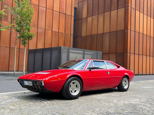 Ferrari Dino 308 GT4 1975 9527