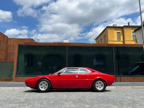 Ferrari Dino 308 GT4 1975 9528