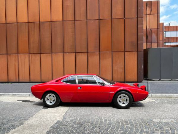 Ferrari Dino 308 GT4 1975 9530