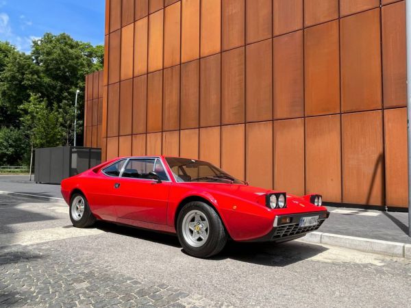 Ferrari Dino 308 GT4 1975 9534