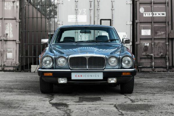 Daimler Double Six 1991 7940