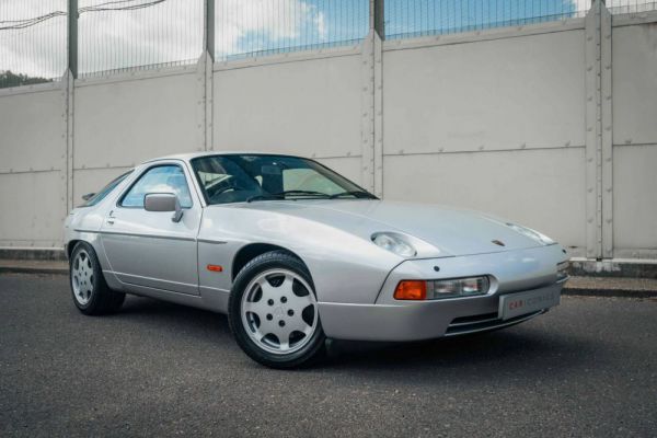 Porsche 928 S4 1988 8132