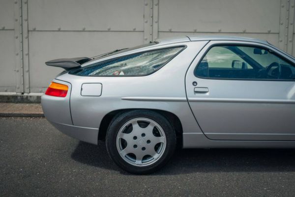 Porsche 928 S4 1988 8141