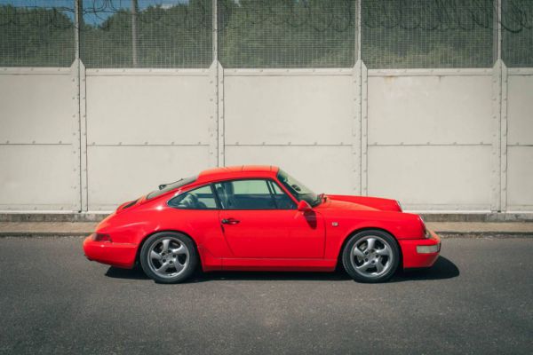 Porsche 911 Carrera 2 1990 98630