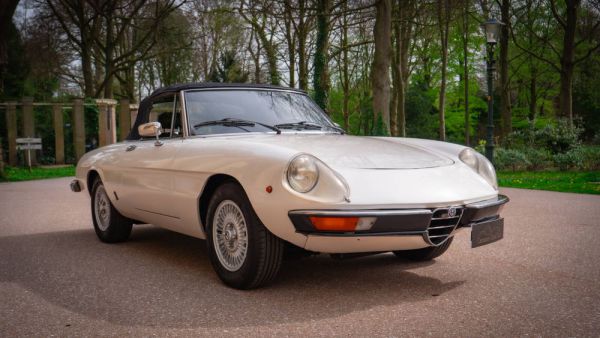 Alfa Romeo Spider Veloce 2000 1979 6956