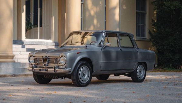 Alfa Romeo Giulia Nuova Super 1600 1965 101805