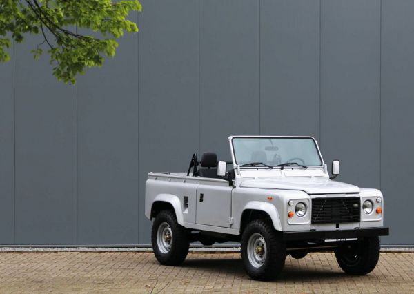 Land Rover Defender 90 1990 94937