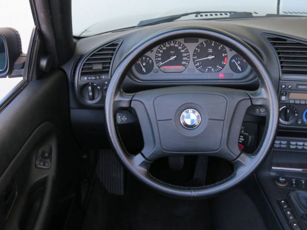 BMW 328i 1995 4368