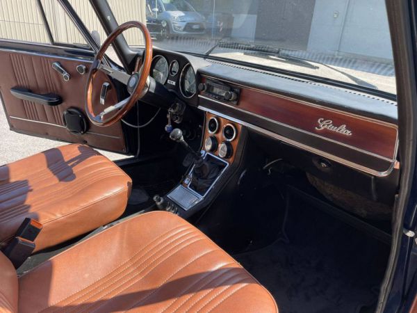 Alfa Romeo Giulia Nuova Super 1300 1975 103650