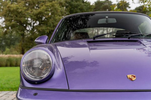 Porsche 911 Carrera 2 1990