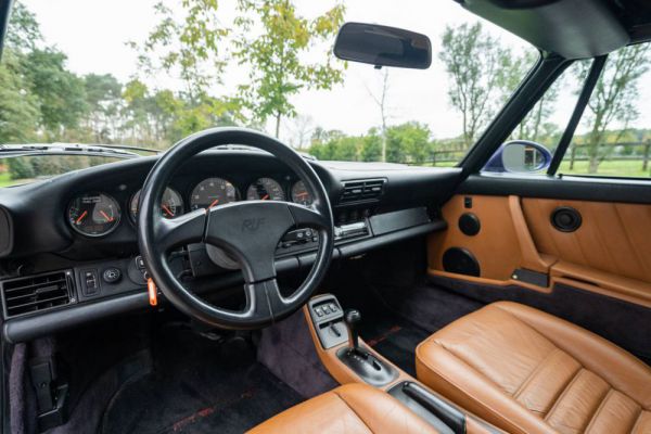 Porsche 911 Carrera 2 1990 3837