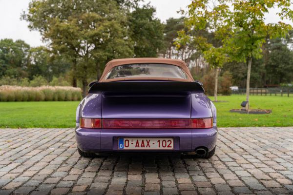 Porsche 911 Carrera 2 1990 3843