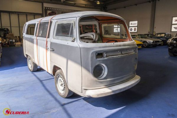 Volkswagen T2b Kombi 1975 48416