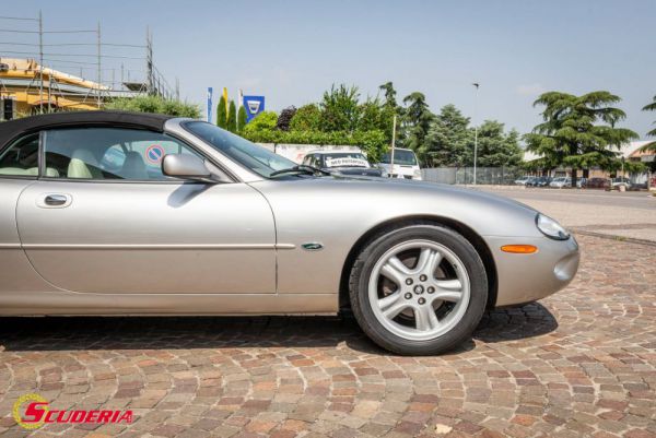 Jaguar XK8 4.0 1999 57970